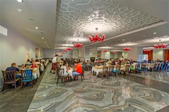 Royal Taj Mahal Hotel 5*