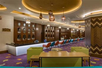 Royal Taj Mahal Hotel