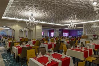 Royal Taj Mahal Hotel