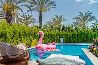 Royal Wings Hotel Lara