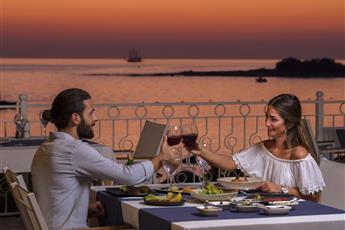 Rubi Platinum Spa Resort & Suites 5*