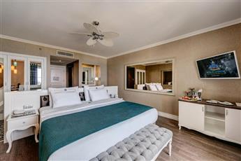 Rubi Platinum Spa Resort & Suites