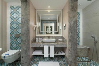 Rubi Platinum Spa Resort & Suites