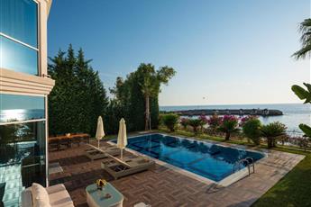 Rubi Platinum Spa Resort & Suites