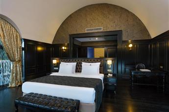 Rubi Platinum Spa Resort & Suites