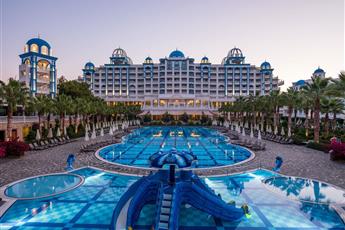 Rubi Platinum Spa Resort & Suites