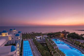 Rubi Platinum Spa Resort & Suites