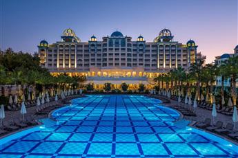 Rubi Platinum Spa Resort & Suites