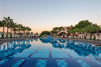 Rubi Platinum Spa Resort & Suites