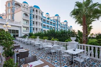 Rubi Platinum Spa Resort & Suites