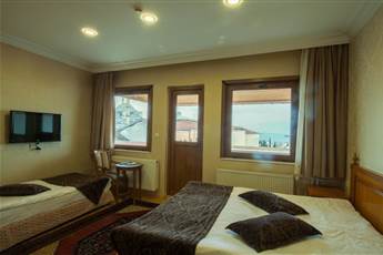 Saba Hotel 3*