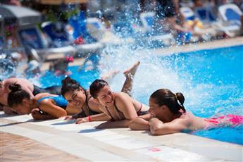 Sailor's Beach Club 5*