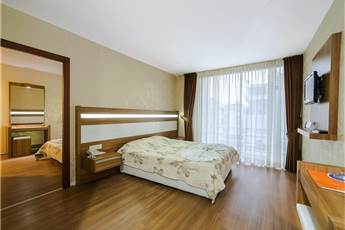 Santa Marina Hotel 3*