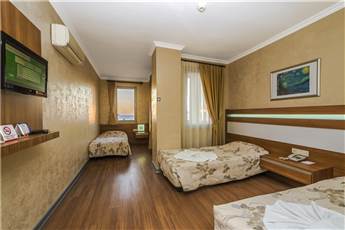 Santa Marina Hotel 3*