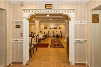 Santa Sophia Hotel 3*