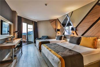 Saturn Palace Resort 5*