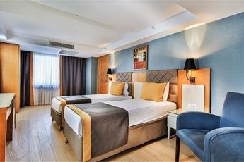 Saturn Palace Resort 5*