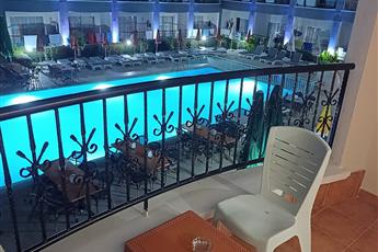 Sayanora Hotel