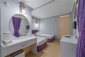 Sayanora Hotel