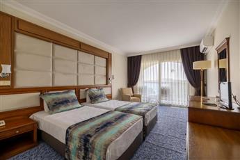 Scala Nuova Beach Hotel 4*