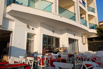 Scala Nuova Beach Hotel 4*