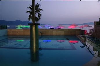 Scala Nuova Beach Hotel 4*