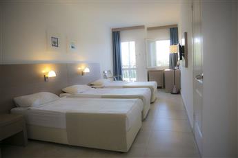 Sea Side Beach Club 3*