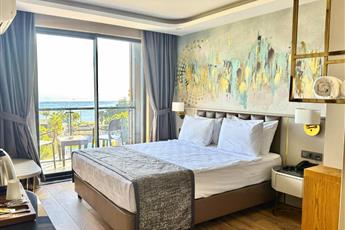 Seaphoria Beach Resort Hotel - Adult Friendly +12
