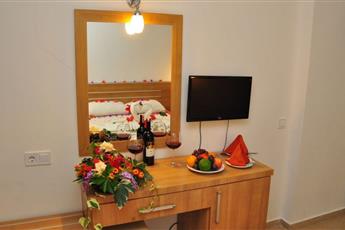 Selenium Hotel