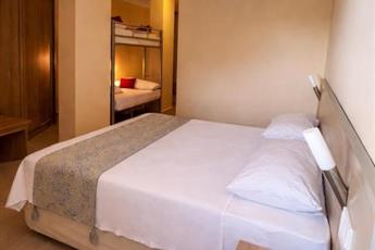 Selenium Hotel