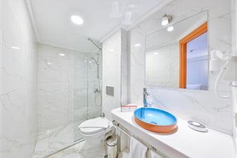 Senatus Hotel