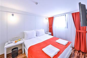 Senatus Hotel