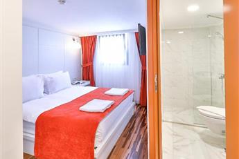 Senatus Hotel