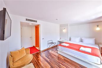 Senatus Hotel
