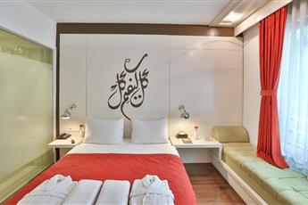Senatus Hotel
