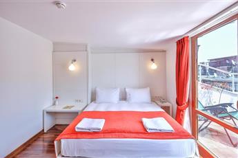 Senatus Hotel