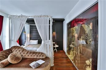 Senatus Hotel