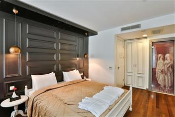 Senatus Hotel