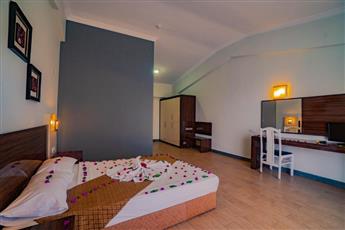 Senza Garden Holiday Club