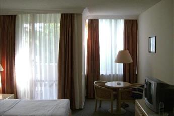 Senza Sunset Beach Hotel