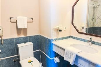 Senza Sunset Beach Hotel