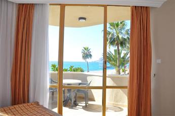 Senza Sunset Beach Hotel