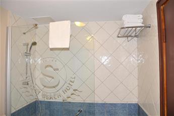 Senza Sunset Beach Hotel
