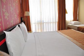 Senza Sunset Beach Hotel