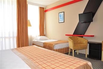 Senza Sunset Beach Hotel