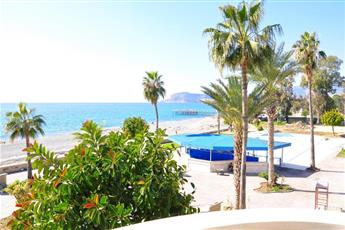 Senza Sunset Beach Hotel