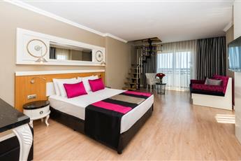 Serenis Hotel