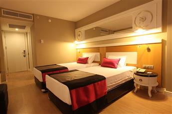 Serenis Hotel