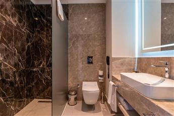 Serenity Queen Hotel 5*