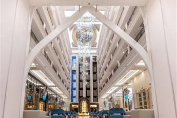 Serenity Queen Hotel